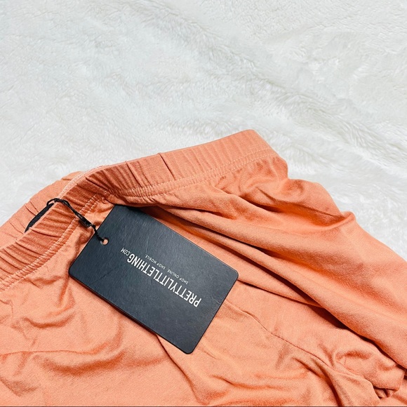 Pretty little thing Burnt Orange Flared Pants - Picture 3 of 3